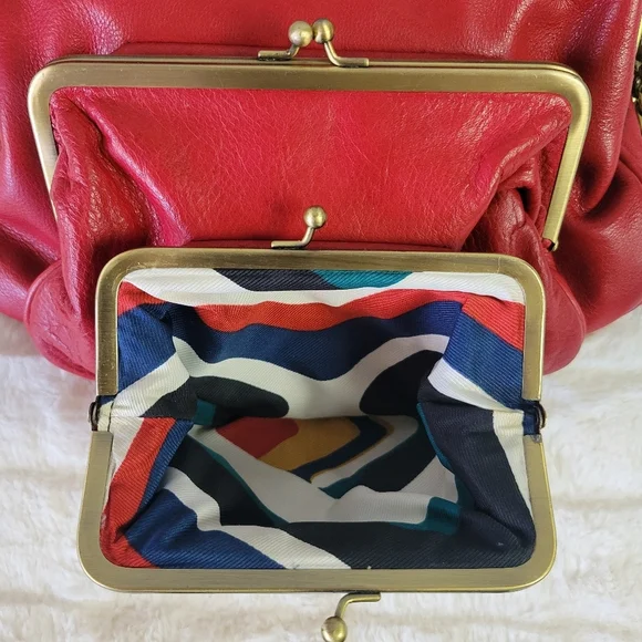 HAYDEN-HARNETT // ltd ed leather gold detail 3 kiss lock chain strap bag